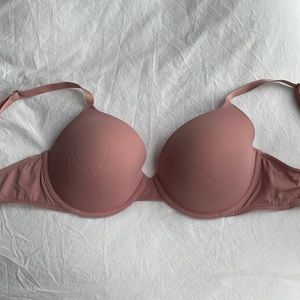 PINK Victoria’s Secret bra